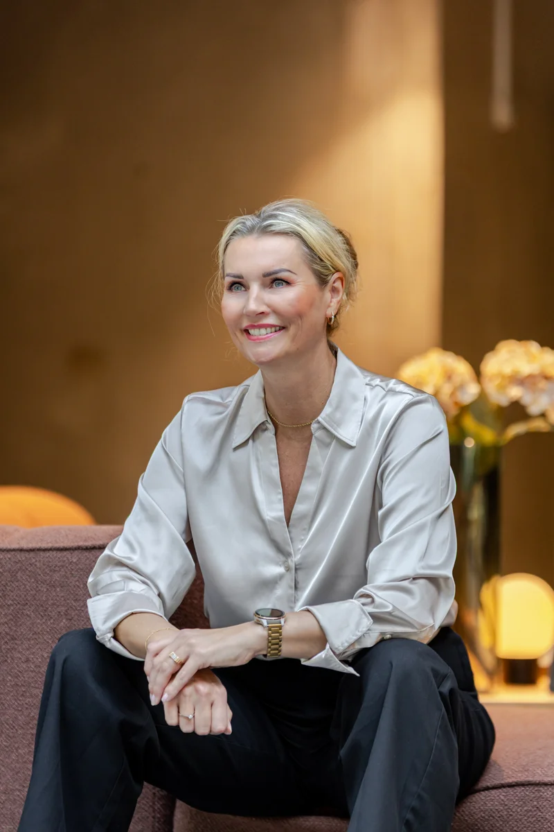 Kristin Sveinsson holder foredrag